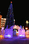 Новогодняя ель на площади